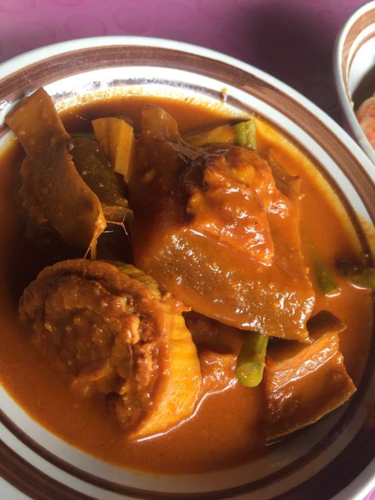 A bowl of kare-kare at Sosing's Carinderia